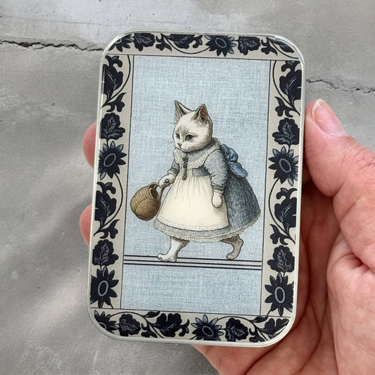 Kitty notions tin