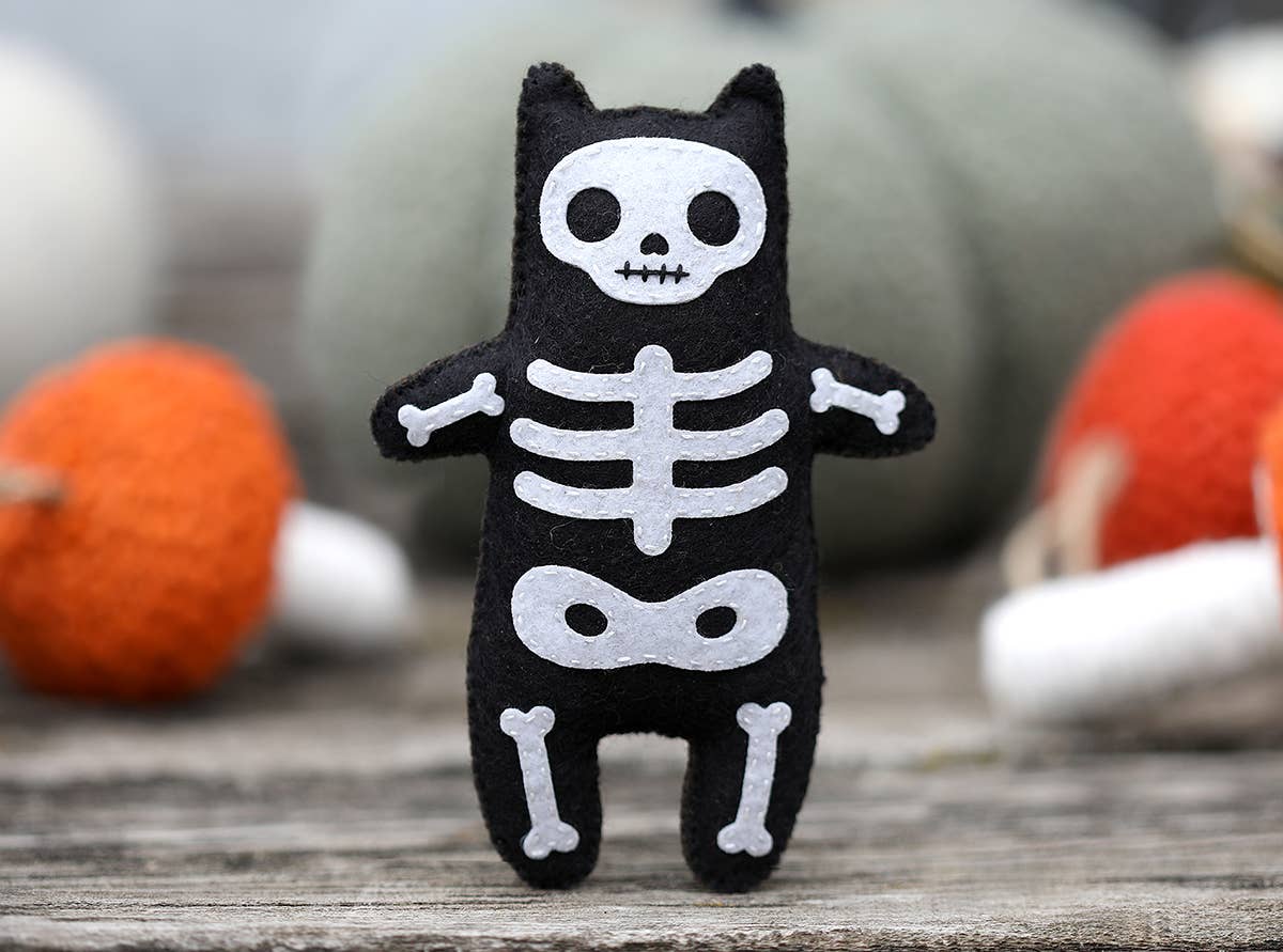 Skeleton Cat Felt Doll Kit