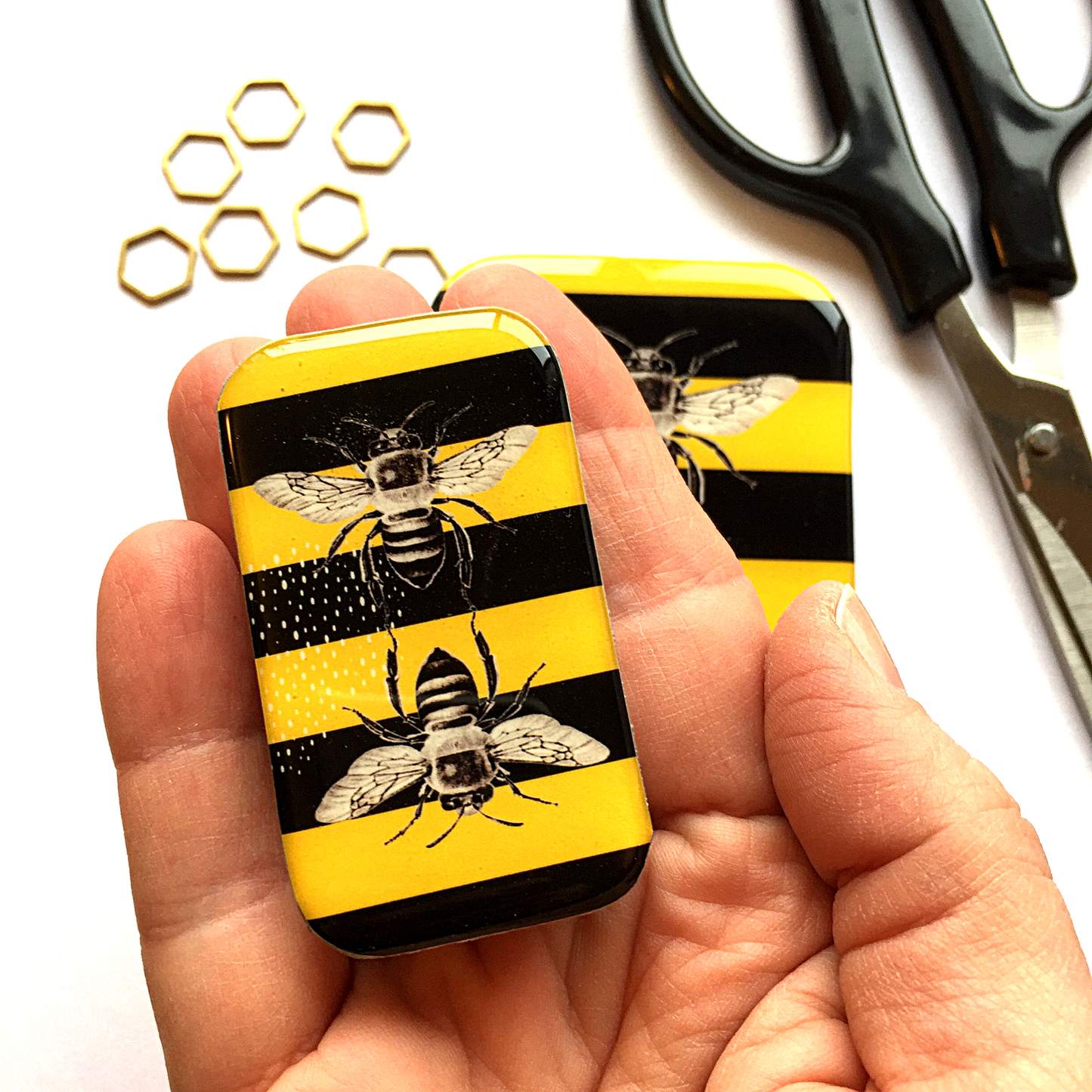 Bee Tin, Bee Notions Tin (Large)