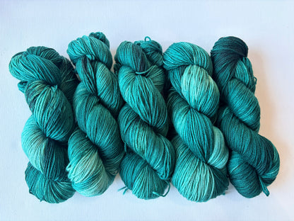 Nearmere | Fingering | SW Merino, Faux Cashmere
