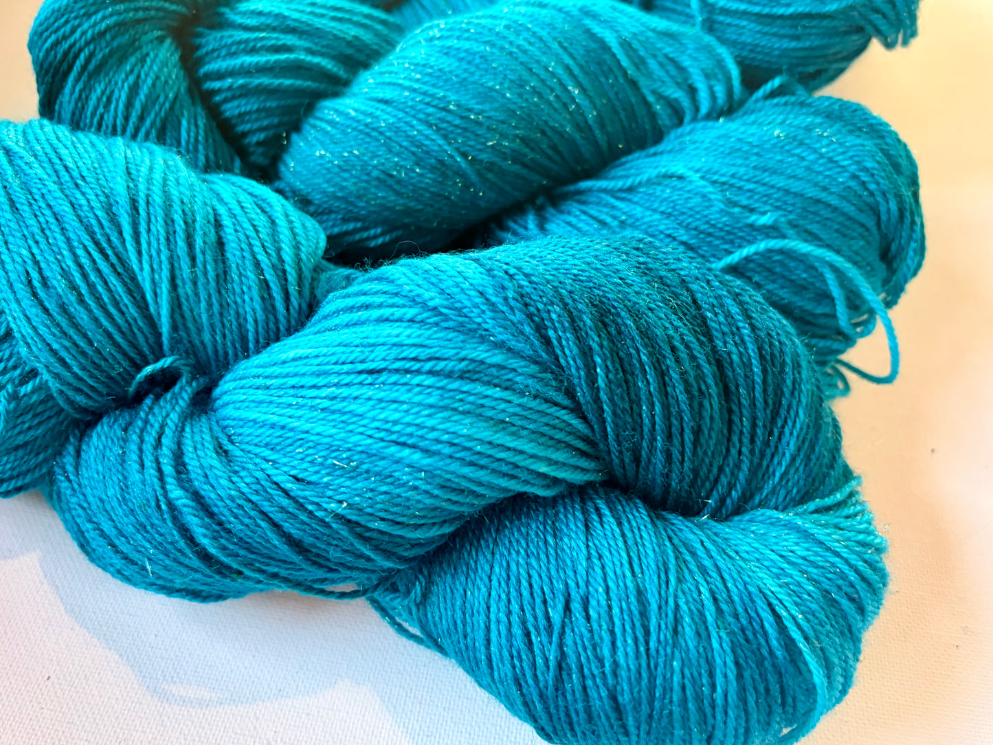 All that Glitters | Fingering | SW Merino, Gold Stellina