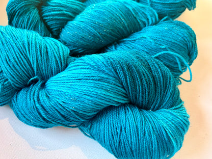 All that Glitters | Fingering | SW Merino, Gold Stellina