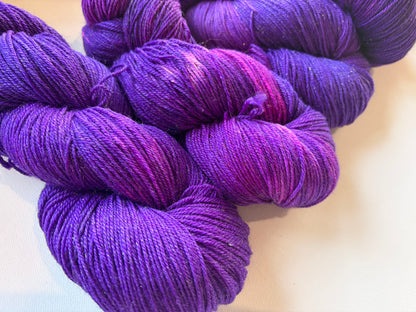 All that Glitters | Fingering | SW Merino, Gold Stellina
